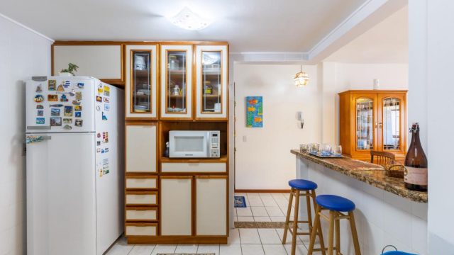 APARTAMENTO DIFERENCIADO NA PRAIA DE ATLÂNTIDA!!