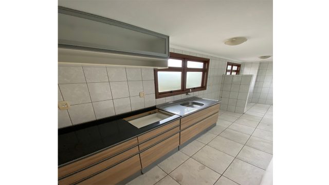 BELO APARTAMENTO À VENDA NO CENTRO DE SANTA CRUZ DO SUL!!!