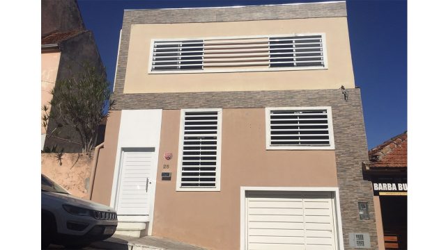TRIPLEX DISPONÍVEL PARA LOCAÇÃO NO CENTRO DA CIDADE !!!