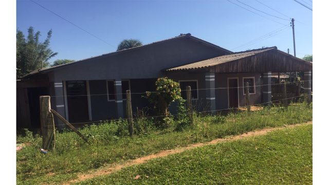 CASA À VENDA NO INTERIOR DE RIO PARDO !!!