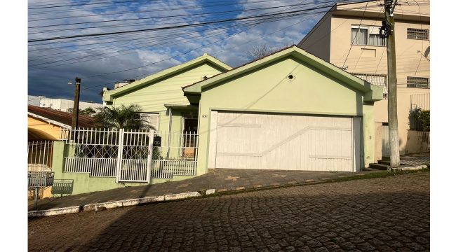 ALVENARIA À VENDA NO CENTRO DE RIO PARDO !!!